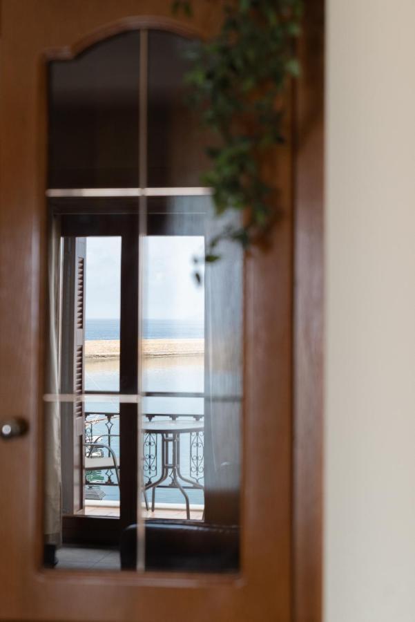 Destino Home Overlooking The Venetian Port Of Chania Χανιά Εξωτερικό φωτογραφία