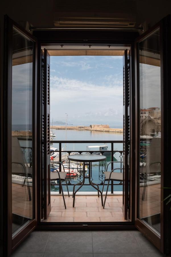 Destino Home Overlooking The Venetian Port Of Chania Χανιά Εξωτερικό φωτογραφία