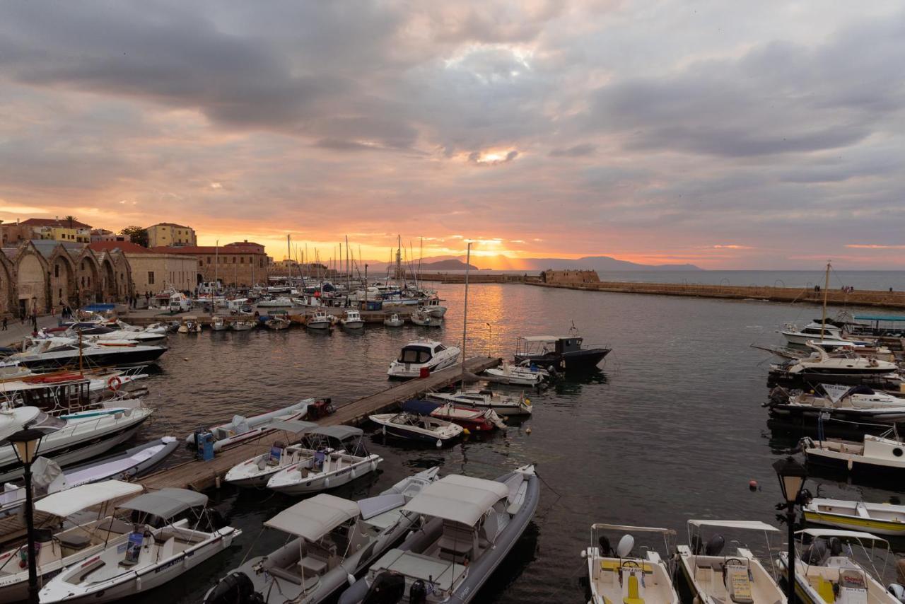 Destino Home Overlooking The Venetian Port Of Chania Χανιά Εξωτερικό φωτογραφία