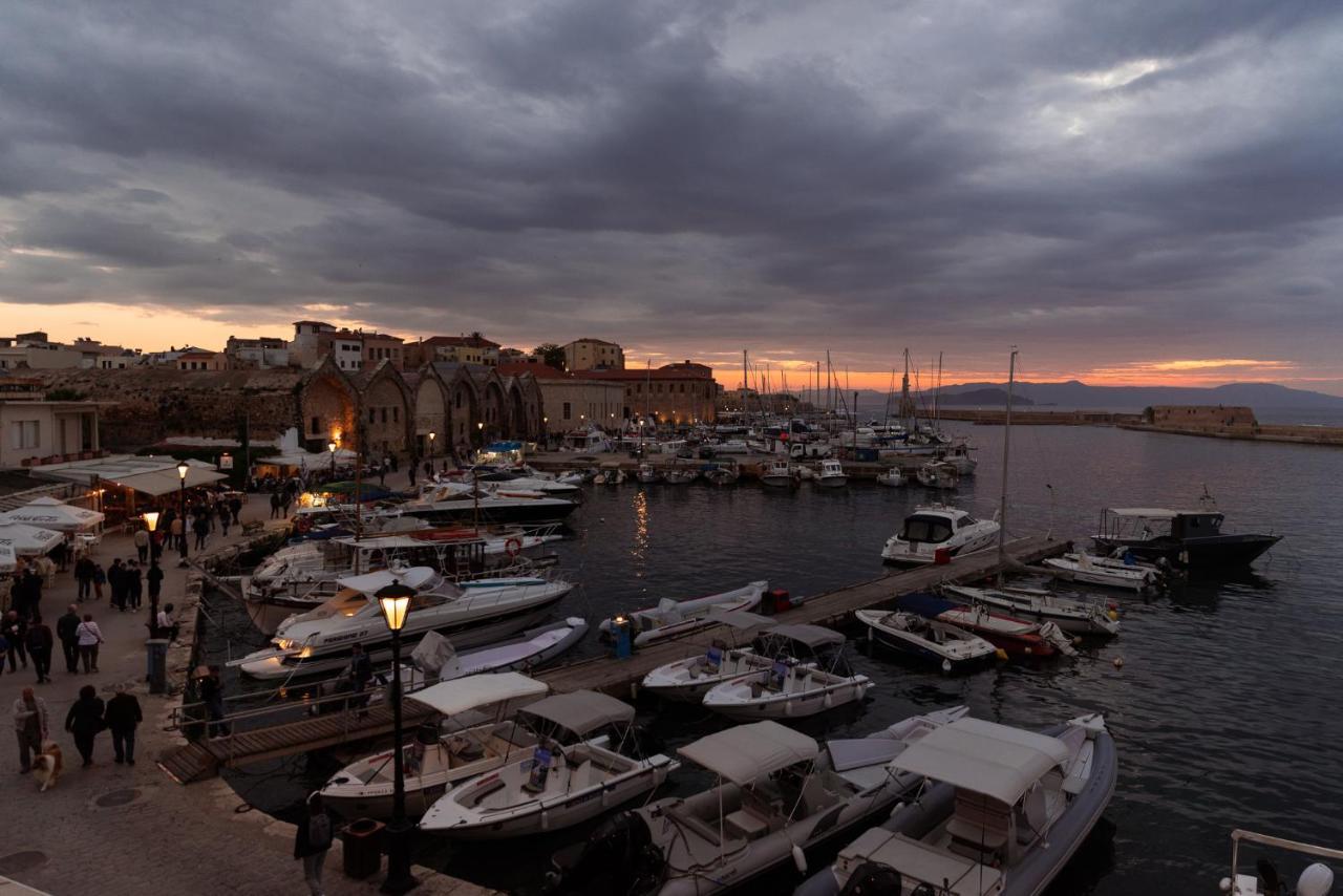 Destino Home Overlooking The Venetian Port Of Chania Χανιά Εξωτερικό φωτογραφία