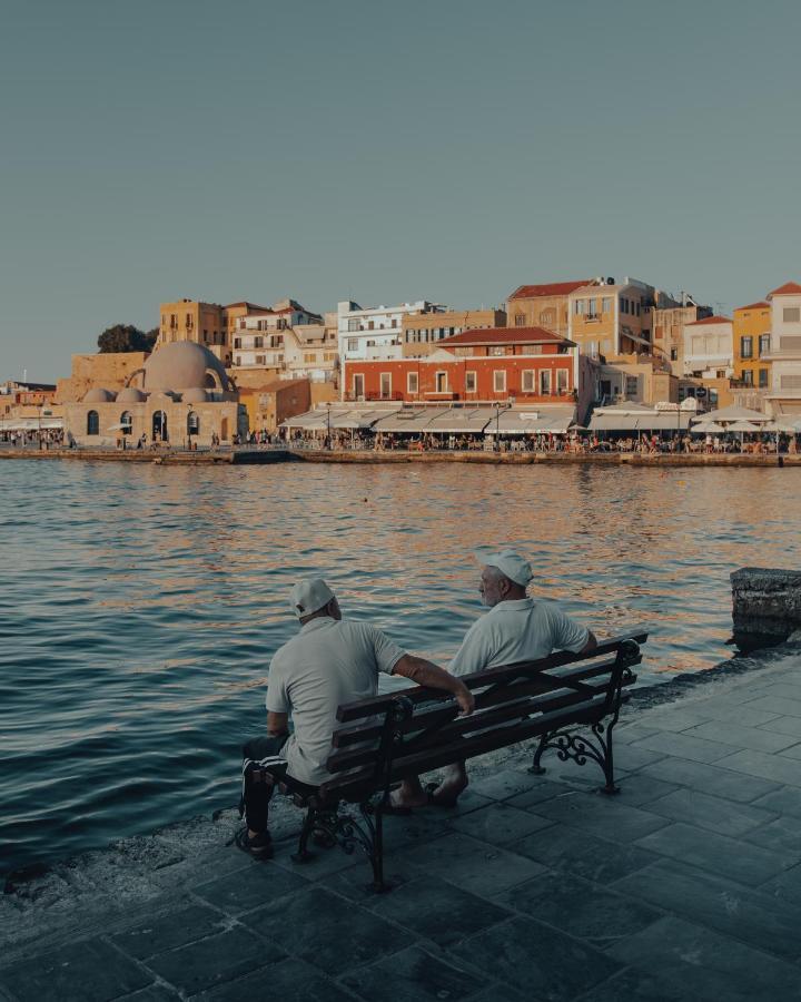 Destino Home Overlooking The Venetian Port Of Chania Χανιά Εξωτερικό φωτογραφία